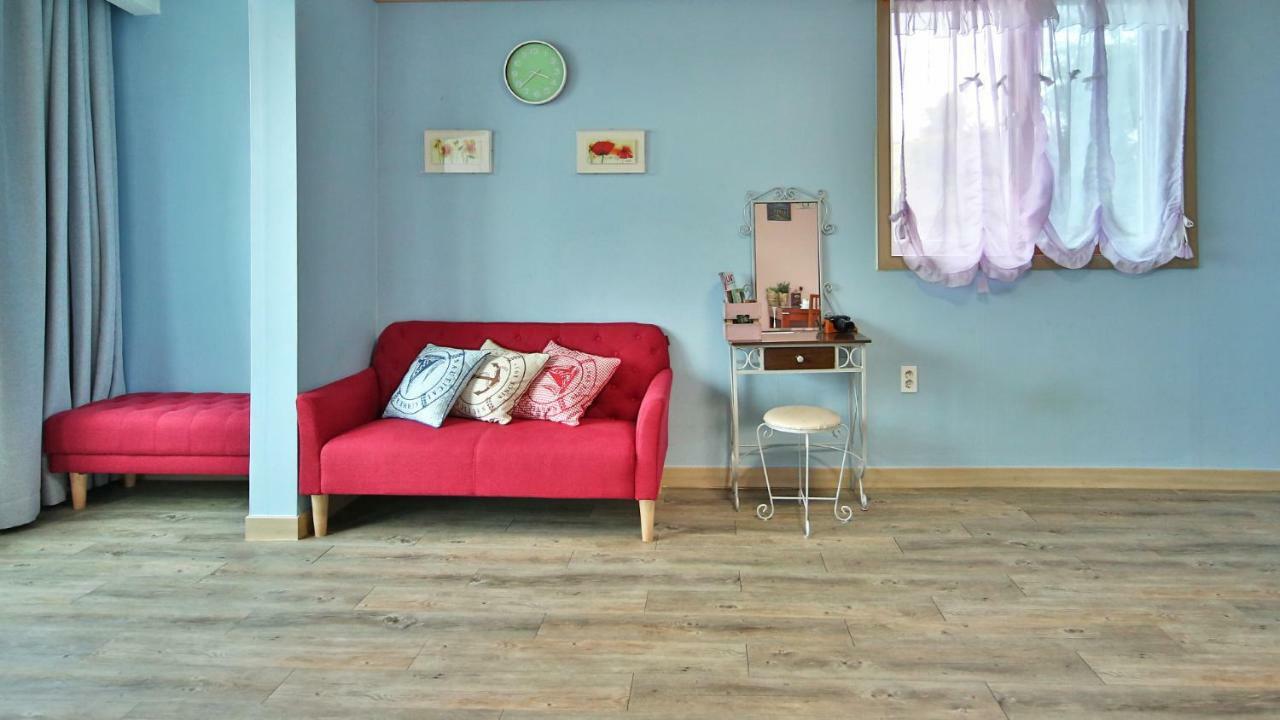 Tongyeong Paper Island Pension Esterno foto
