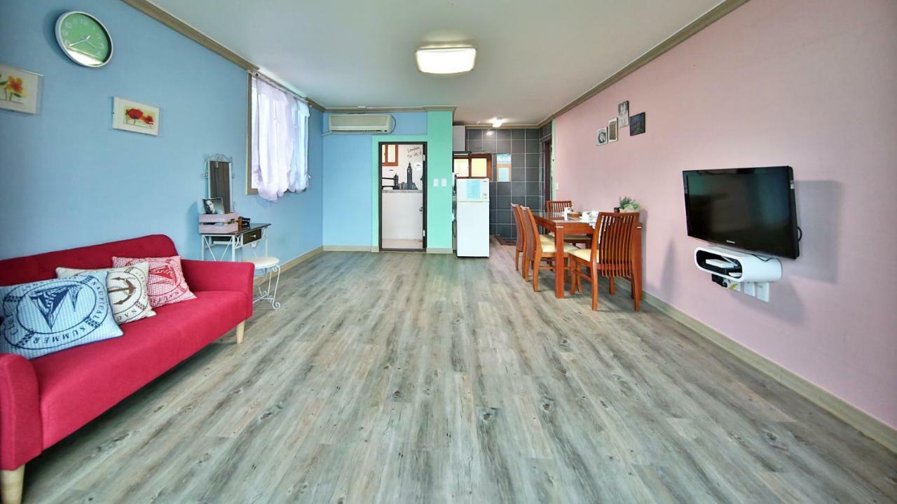 Tongyeong Paper Island Pension Esterno foto